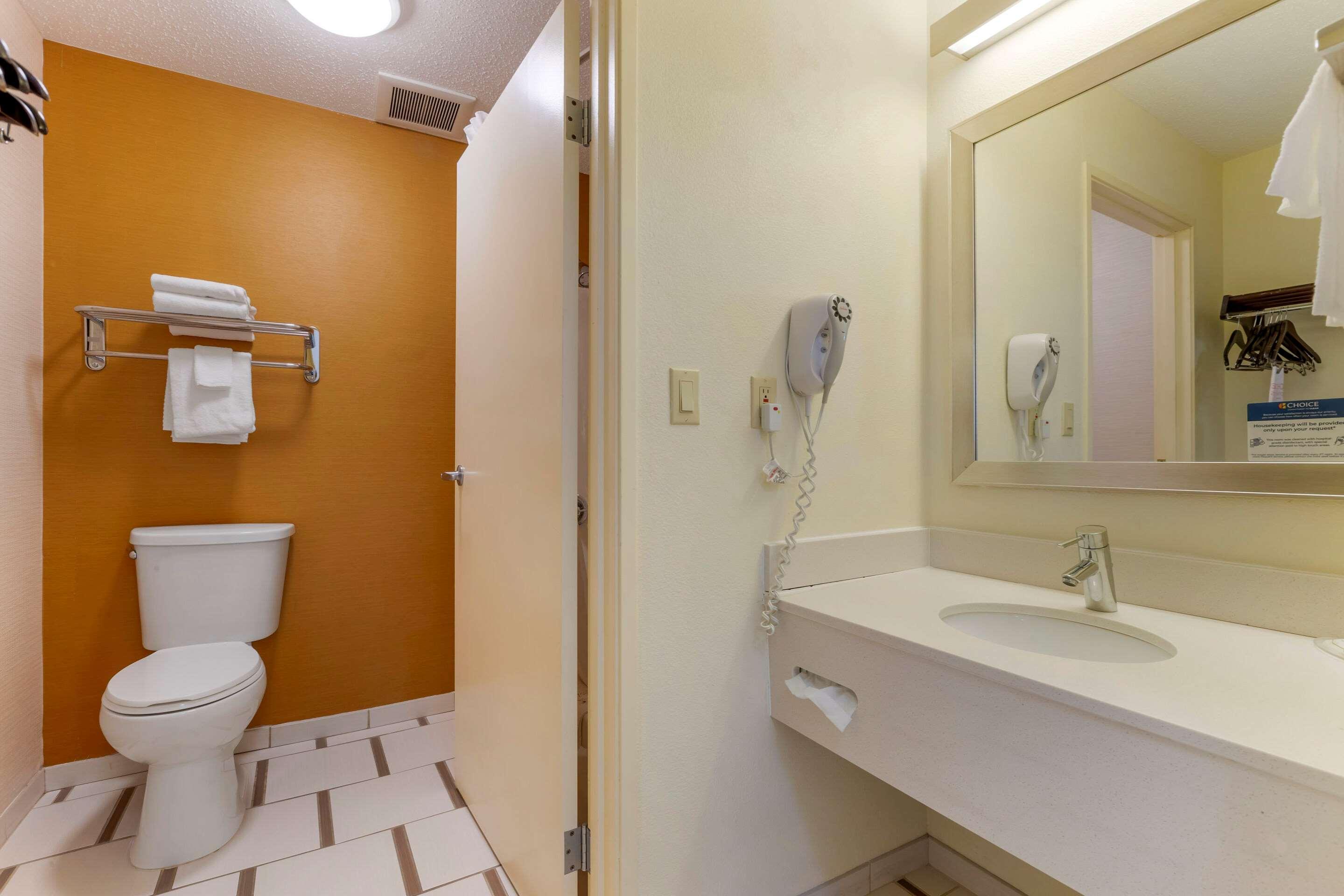 Quality Inn & Suites Keokuk North Экстерьер фото