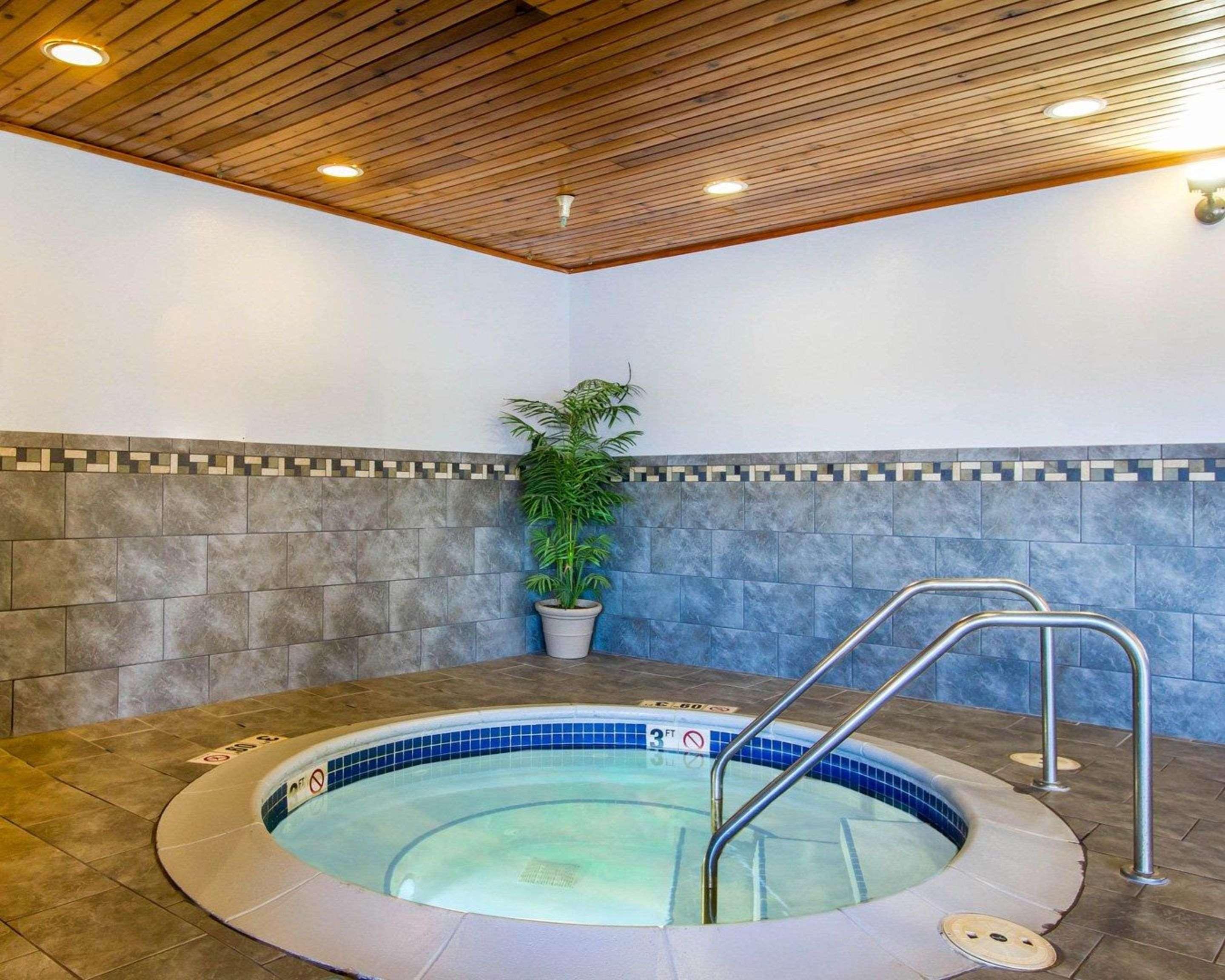Quality Inn & Suites Keokuk North Экстерьер фото