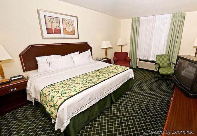 Quality Inn & Suites Keokuk North Номер фото